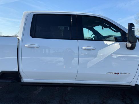 Used 2024 GMC Sierra 2500 AT4 w/ AT4 Premium Plus Package image 43