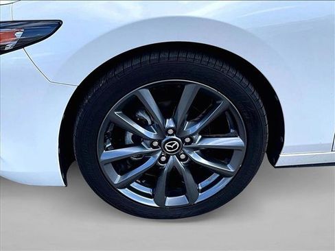 Used 2019 MAZDA MAZDA3 Hatchback image 10