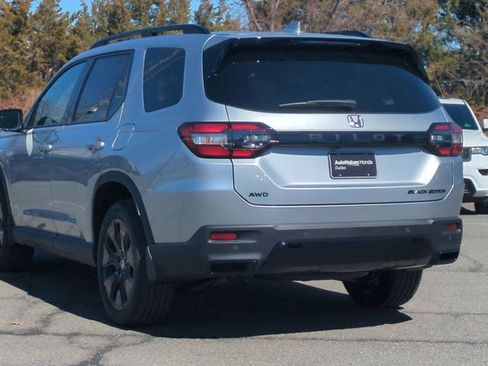 New 2026 Honda Pilot Black Edition image 9