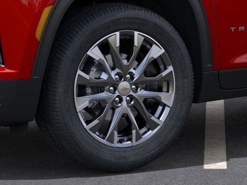 New 2026 Chevrolet Traverse LT w/ Sun and Wheel Package AWD/4WD image 9