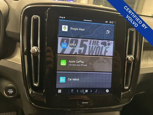 Used 2025 Volvo XC40 B5 Plus image 16