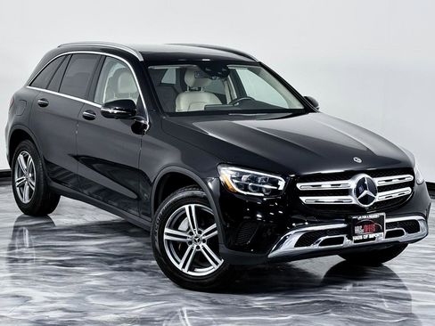 Used 2021 Mercedes-Benz GLC 300 4MATIC w/ Multimedia Package image 3