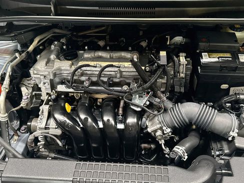 Used 2020 Toyota Corolla LE FWD image 30
