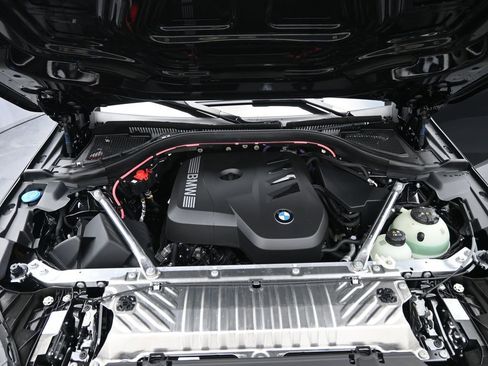 Used 2025 BMW X3 xDrive30i w/ Premium Package image 16