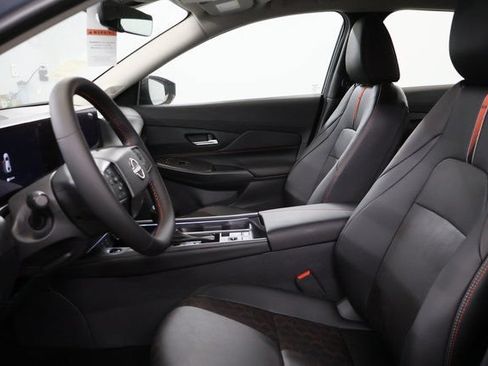 New 2026 Nissan Sentra SR w/ SR Premium Package FWD image 12