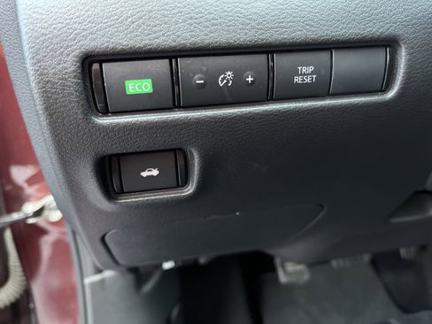 Used 2024 Nissan Sentra SV image 18