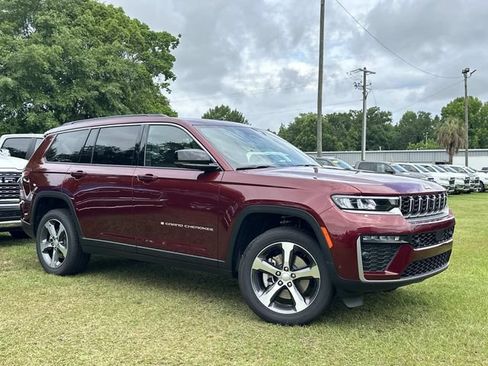 New 2026 Jeep Grand Cherokee L Limited w/ Luxury Tech Group II RWD image 14