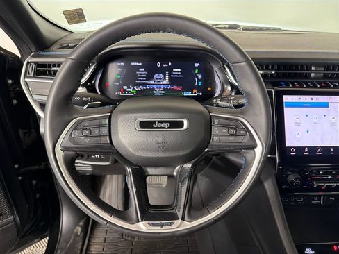 Used 2023 Jeep Grand Cherokee Trailhawk w/ Advanced Protech Group II AWD/4WD image 12