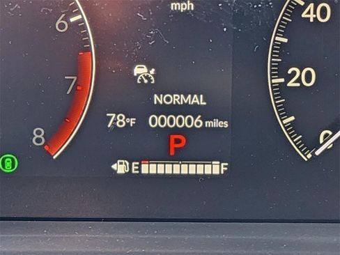 Certified 2025 Honda Pilot TrailSport image 30