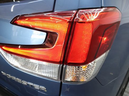 Used 2020 Subaru Forester Premium image 28