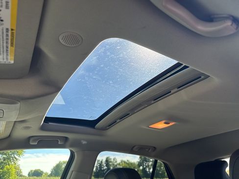 Used 2019 Buick Encore Essence image 16