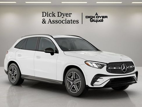 Used 2026 Mercedes-Benz GLC 300 image 2