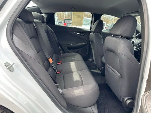 Used 2023 Chevrolet Malibu LS image 17