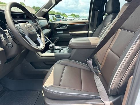 New 2026 GMC Sierra 1500 Denali w/ Denali Reserve Package AWD/4WD image 10