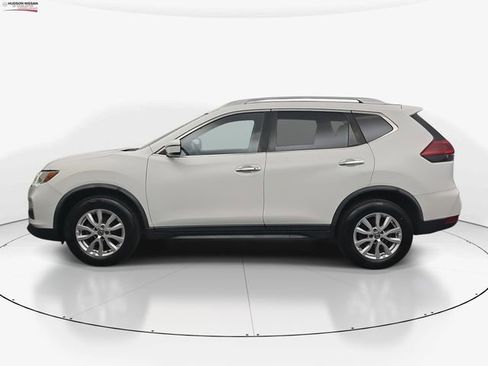 Used 2019 Nissan Rogue SV image 6