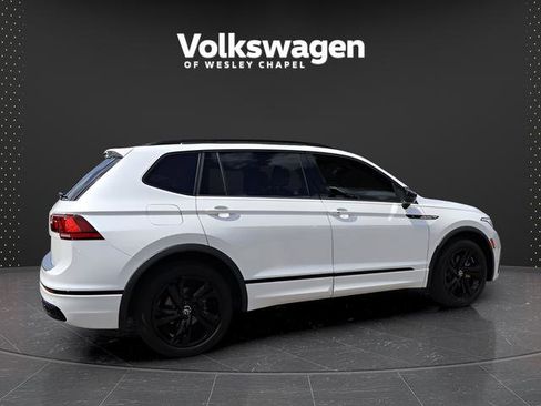 Certified 2024 Volkswagen Tiguan SE R-Line FWD image 7