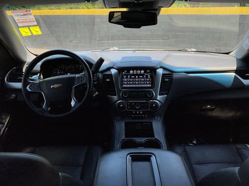 Used 2020 Chevrolet Suburban LT RWD image 17