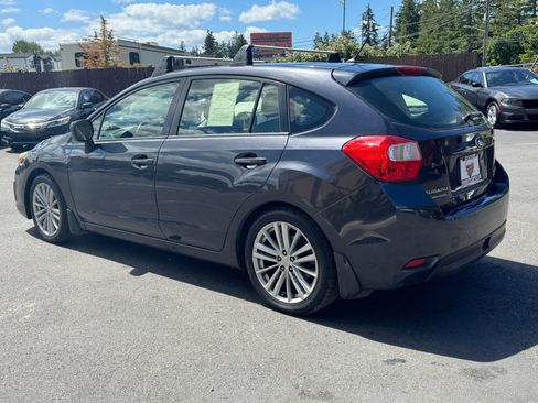 Used 2013 Subaru Impreza 2.0i Premium AWD/4WD image 4