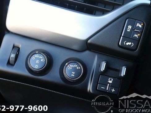 Used 2020 Chevrolet Tahoe Premier w/ RST 6.2L Performance Edition image 31