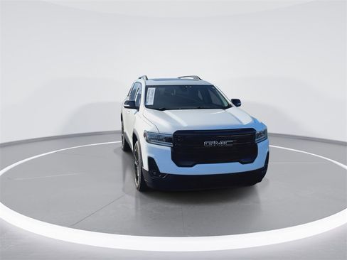 Used 2023 GMC Acadia SLT w/ Elevation Edition image 3