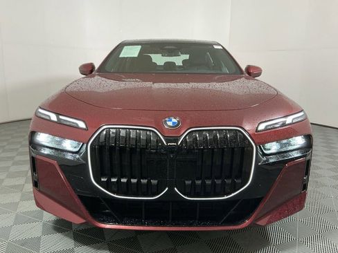 Certified 2025 BMW 740i xDrive w/ Premium Package AWD/4WD image 3