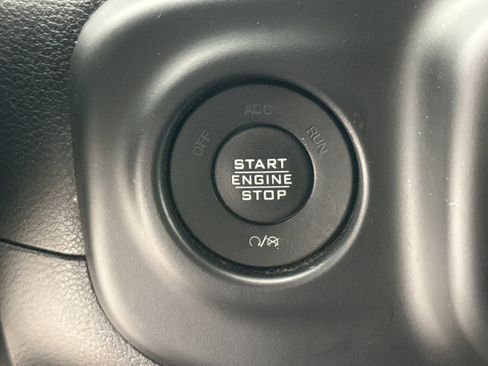 Used 2022 Jeep Wrangler Unlimited Sport image 21