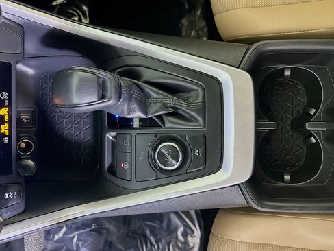 Used 2025 Toyota RAV4 LE image 21