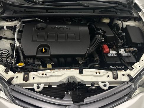 Used 2015 Toyota Corolla LE FWD image 11