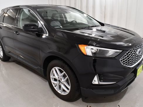 Used 2023 Ford Edge SEL w/ Convenience Package AWD/4WD image 5