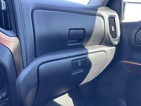 Used 2020 Chevrolet Silverado 1500 RST w/ Texas Edition image 31