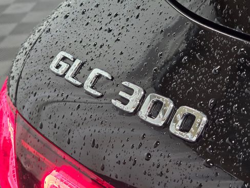 Used 2022 Mercedes-Benz GLC 300 GLC 300 image 26