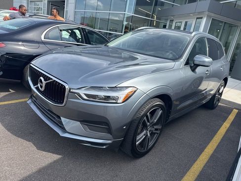 Used 2018 Volvo XC60 T5 Momentum w/ Convenience Package AWD/4WD image 1