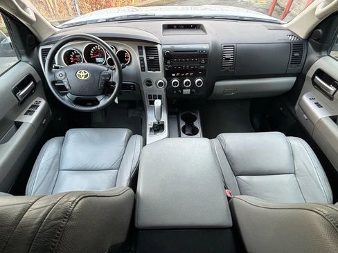Used 2008 Toyota Sequoia Limited image 30