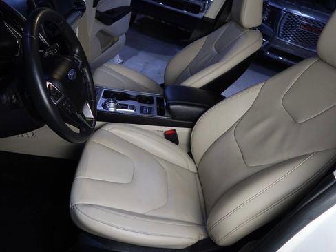 Used 2021 Ford Edge Titanium w/ Class II Trailer Tow Package image 19