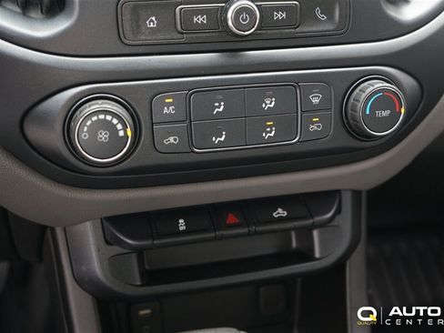 Used 2018 Chevrolet Colorado W/T RWD image 16