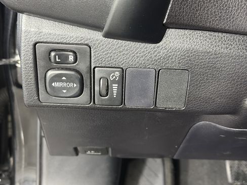 Used 2017 Toyota Corolla SE image 26