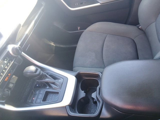 Used 2021 Toyota RAV4 LE FWD image 23
