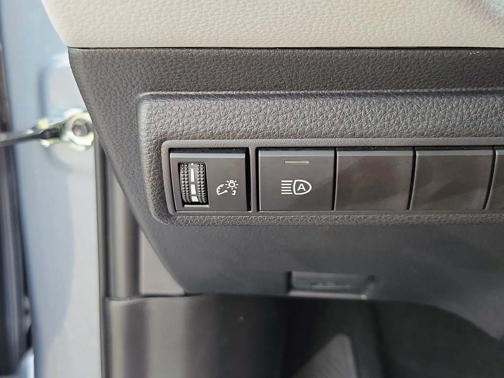 Used 2026 Toyota Corolla SE FWD image 31