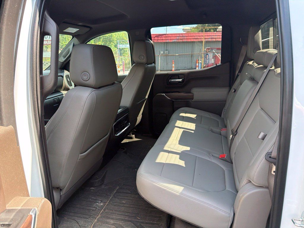 Used 2022 GMC Sierra 1500 SLT w/ SLT Premium Plus Package AWD/4WD image 6