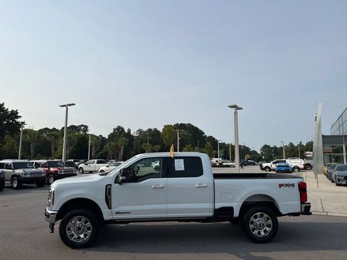 Used 2026 Ford F350 Lariat w/ FX4 Off-Road Package AWD/4WD image 4