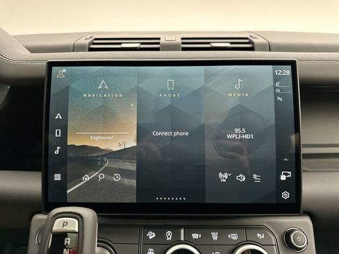 New 2026 Land Rover Defender 110 S AWD/4WD image 22