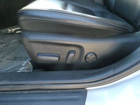 Used 2018 Toyota Avalon XLE image 15