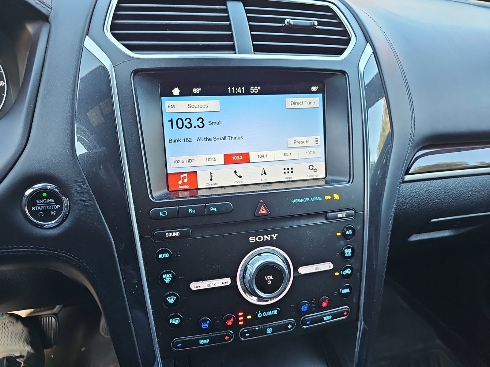 Used 2019 Ford Explorer Platinum AWD/4WD image 18
