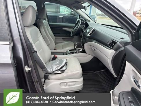 Used 2019 Honda Ridgeline RTL image 12