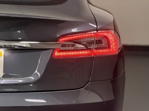 Used 2016 Tesla Model S 60 image 14