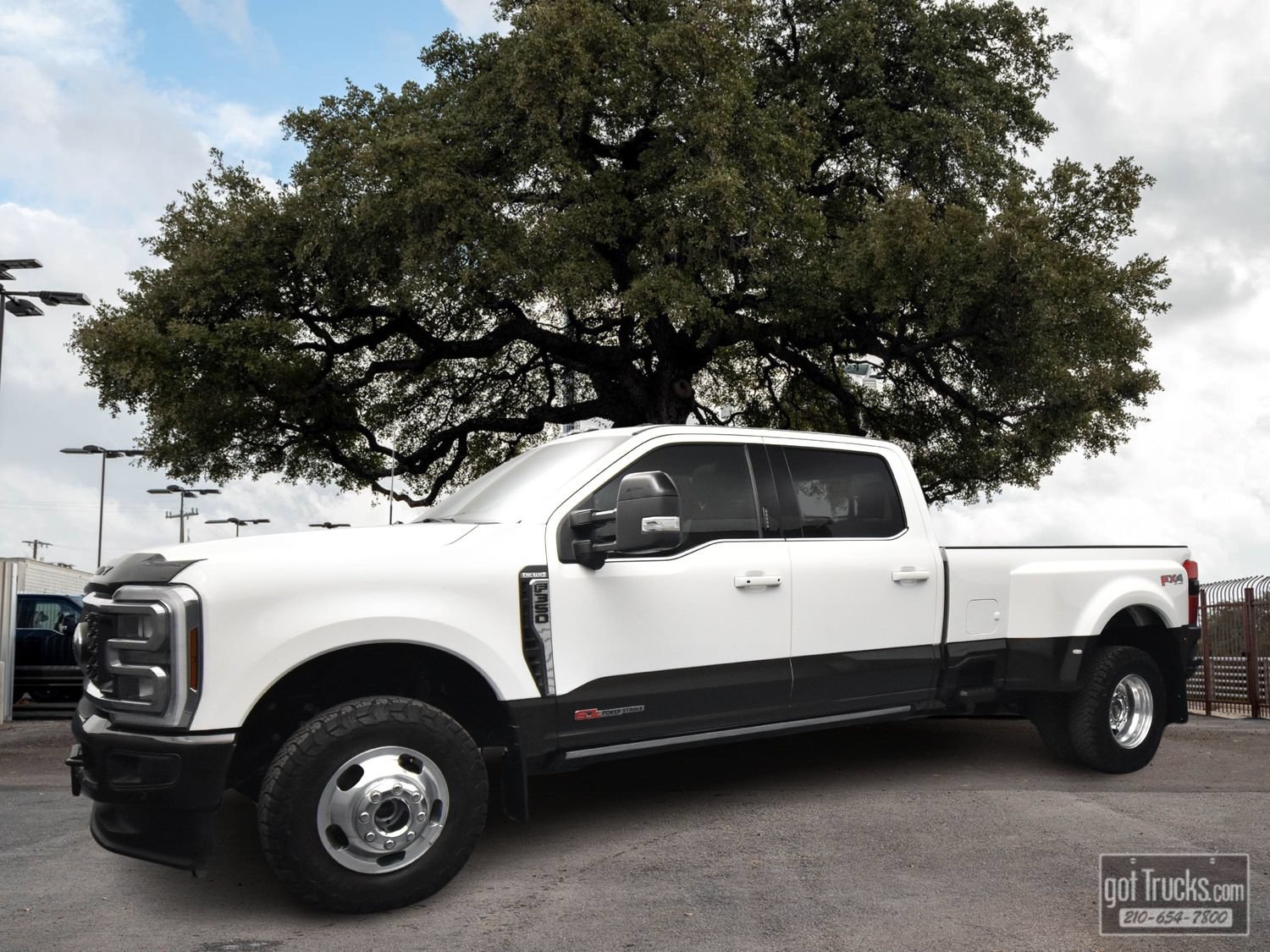 Used 2024 Ford F350 King Ranch w/ FX4 Off-Road Package AWD/4WD image 1