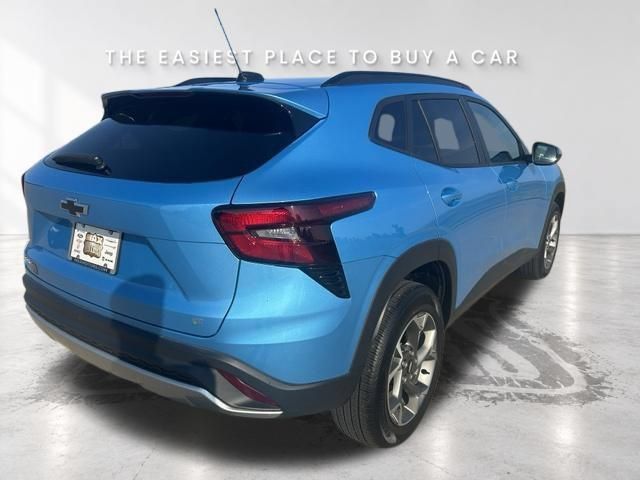 Used 2026 Chevrolet Trax LT w/ Driver Confidence Package FWD image 6