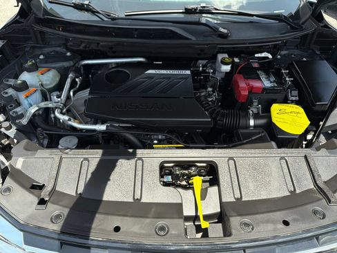Used 2025 Nissan Rogue SV w/ SV Premium Package FWD image 26