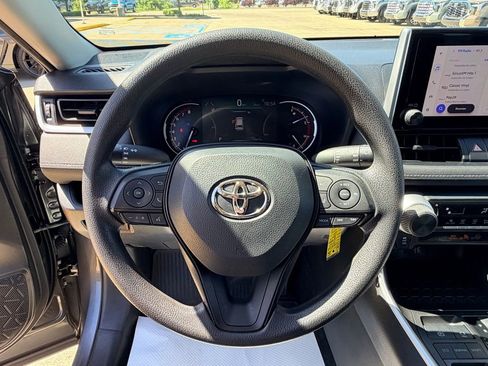 Used 2023 Toyota RAV4 LE FWD image 13
