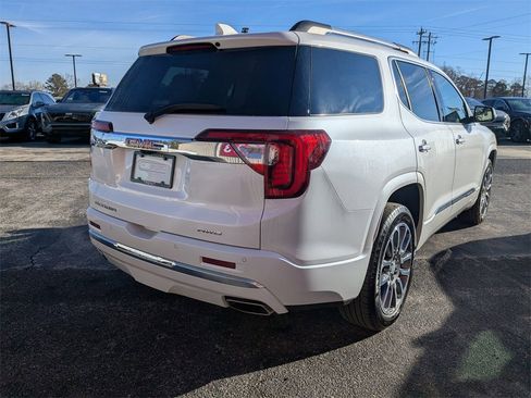Certified 2023 GMC Acadia Denali w/ Denali Ultimate Package image 5